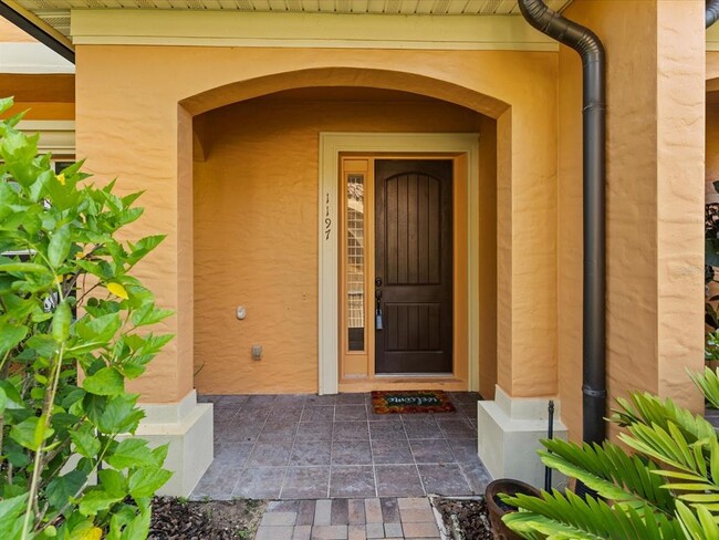 Building Photo - 1197 Charming St