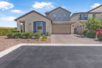 Building Photo - 1341 E Springfield Pl