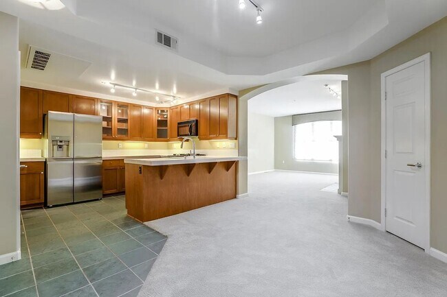 Building Photo - Downtown San Jose Gem: Stunning 2-Bedroom ...