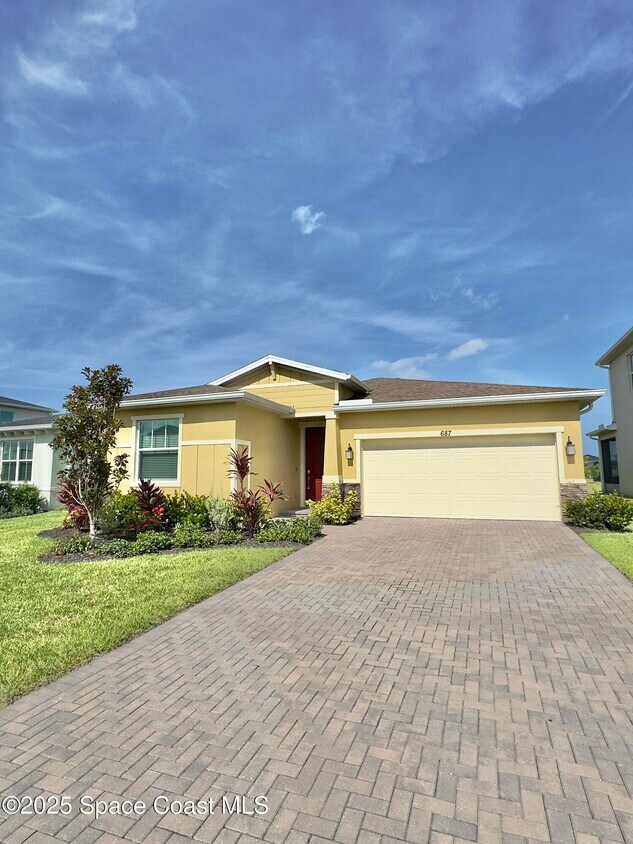Primary Photo - 687 Veridian Cir NW