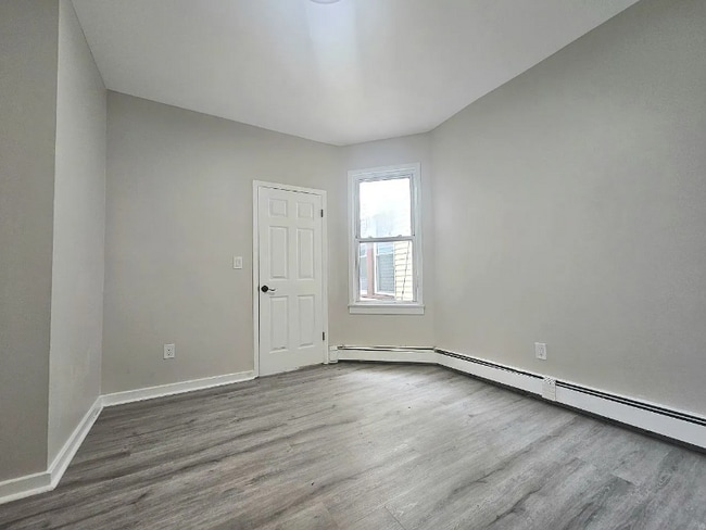 Building Photo - 137 Wilkinson Ave