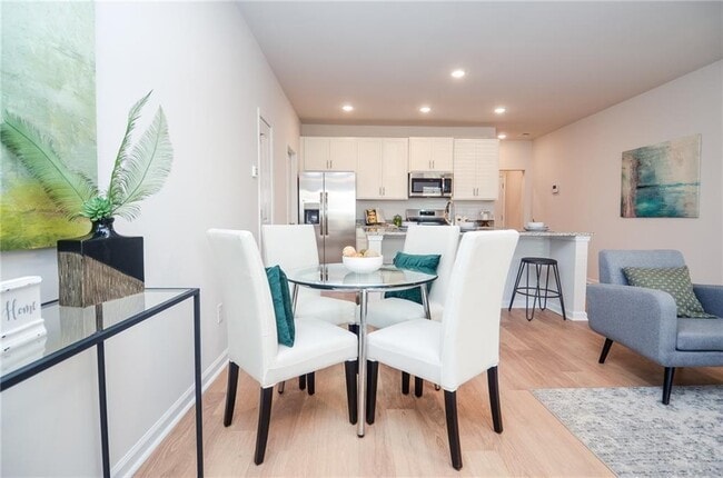 Building Photo - 4551 High Rdg Ct