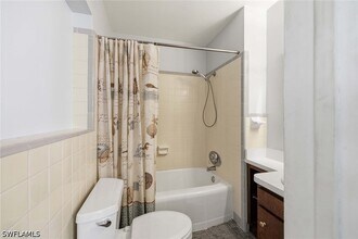 Building Photo - 1377 11th Ct N