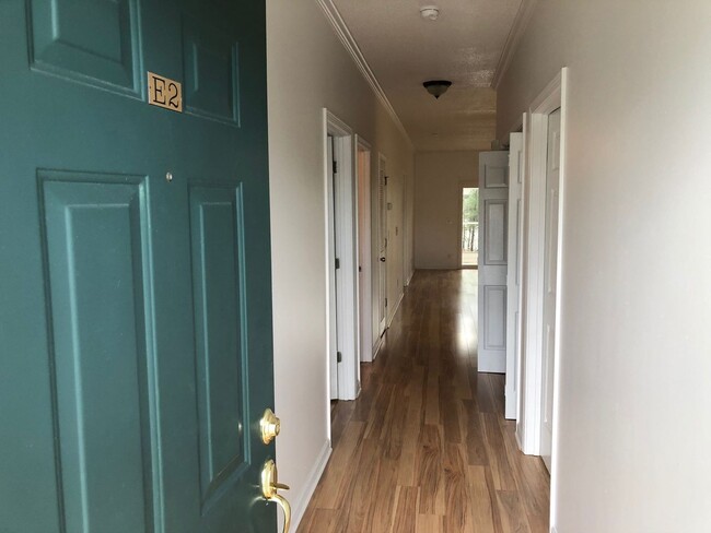 Building Photo - Spacious 3BR/2BA Condo Near North Myrtle B...