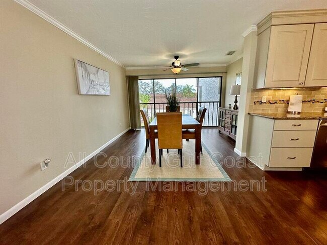 Foto del edificio - 794 Capri Isles Blvd