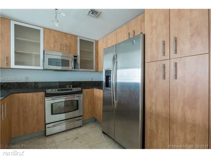 Primary Photo - 7900 Harbor Island Dr
