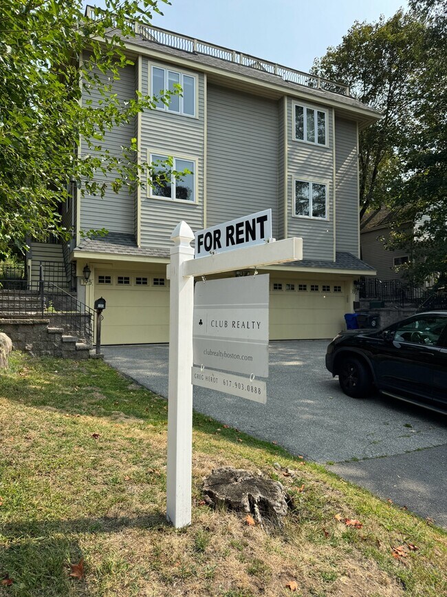 Foto del edificio - 195 Forest St