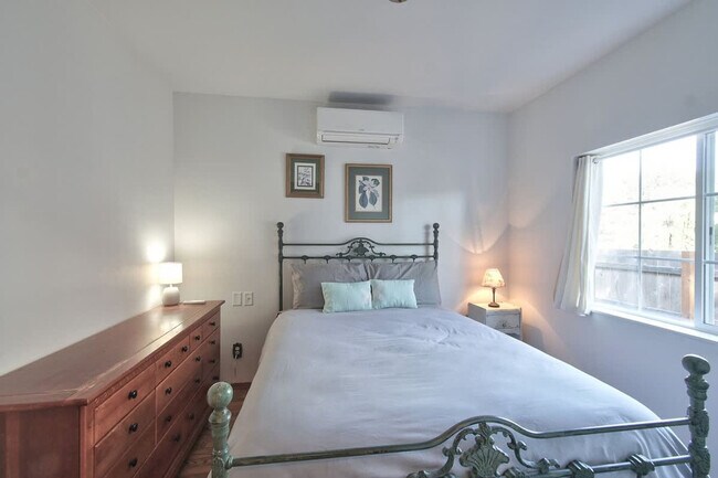 Foto del edificio - 925 SW Fleishauer Ln