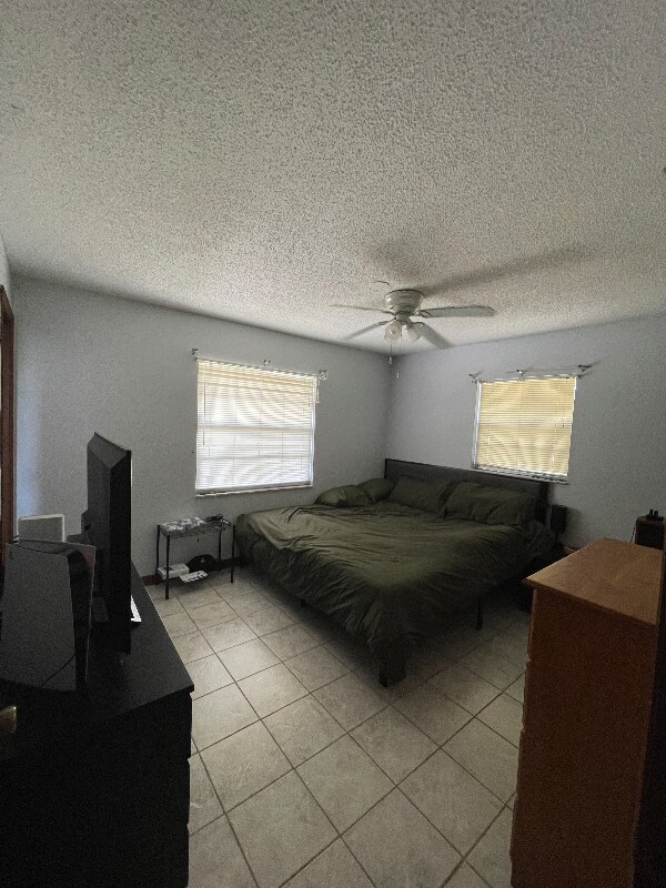 Foto del edificio - 1300 Emerson Dr NE