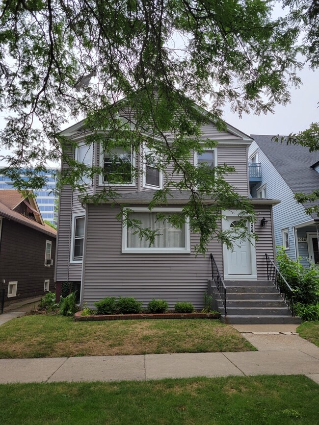 Building Photo - 1024 Garnett Pl