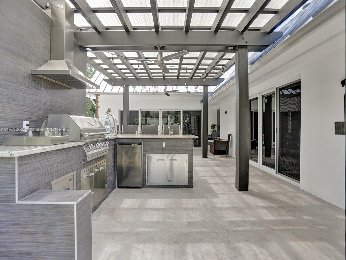 Foto principal - 1273 NE 92nd St