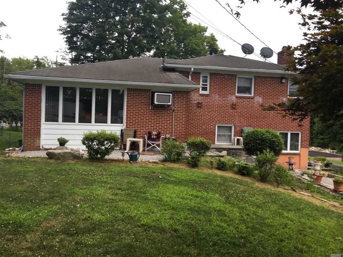 Foto principal - 3443 Fairview Ct