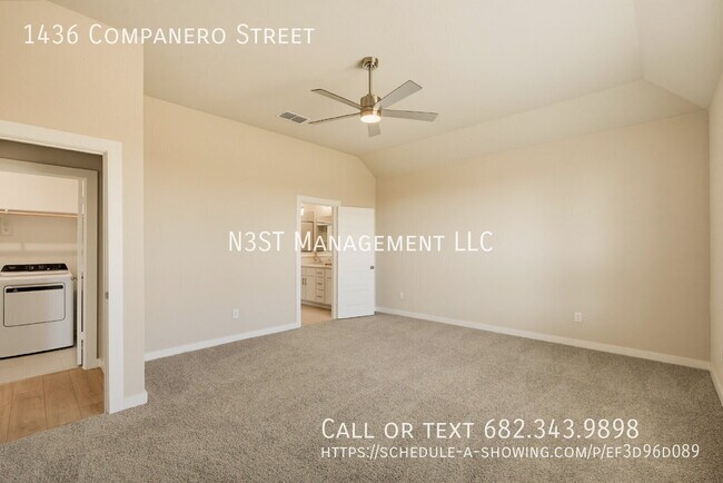 Building Photo - 1436 Companero St
