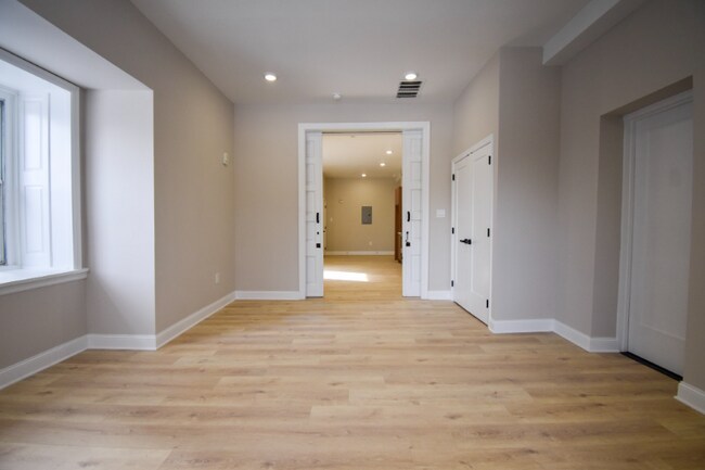 Foto del edificio - 1030 N 48th St