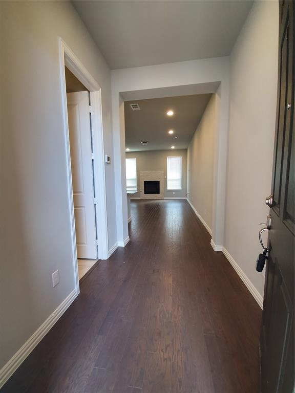 Foto del edificio - 8266 Primrose Way