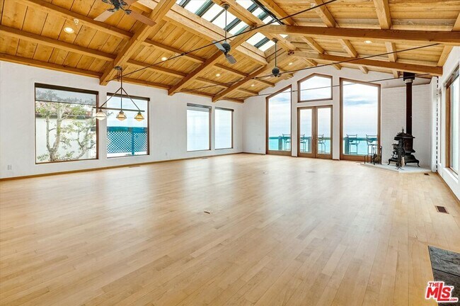 Foto del edificio - 3916 Rambla Orienta