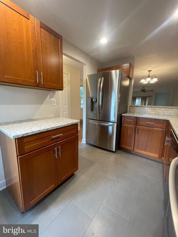 Foto del edificio - 2119 Whisper Way