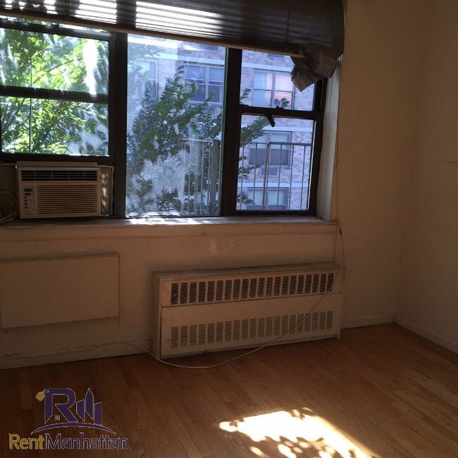 Building Photo - 314 E 80th St