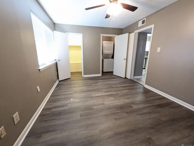 Foto del edificio - 1701 Lobdell Ave