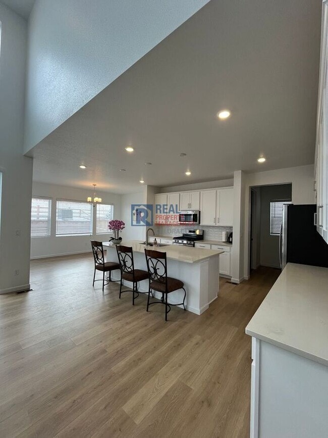 Building Photo - 16488 W 92nd Pl