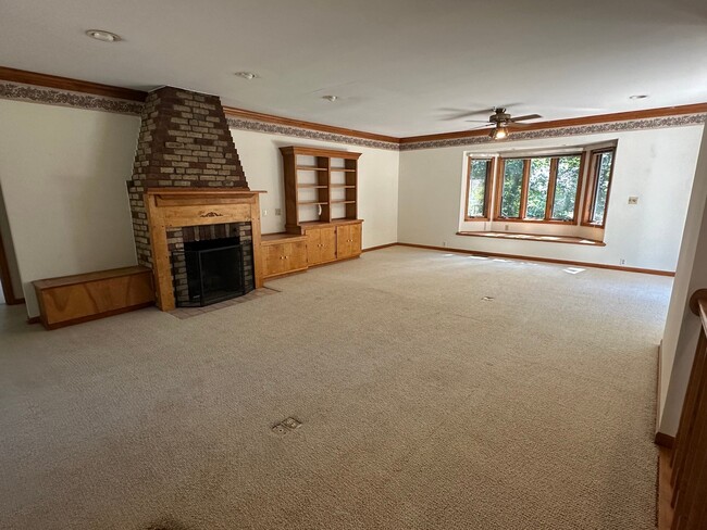 Building Photo - 2642 WI-120
