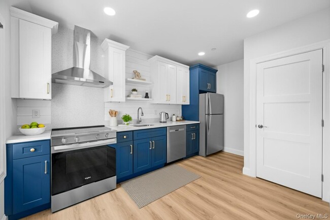 Foto del edificio - 584 E Main St