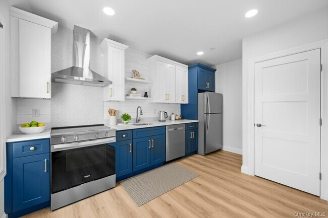 Foto del edificio - 584 Main St