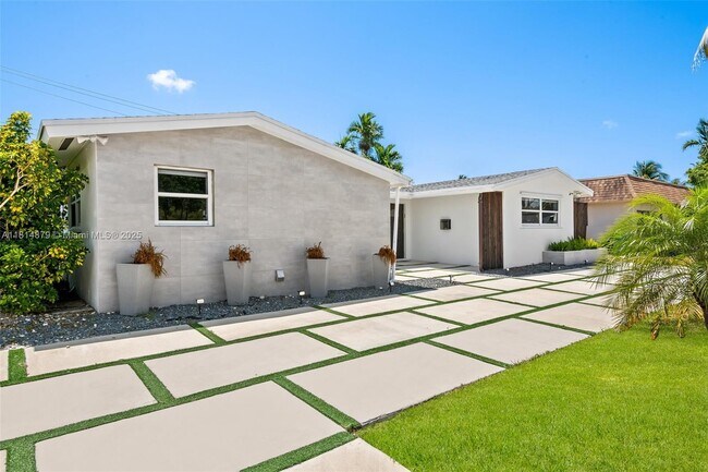 Foto del edificio - 20515 NE 19th Ct