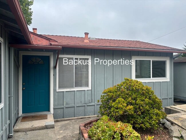 Building Photo - Wonderful two-bedroom unit in Monterey
