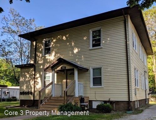 Foto principal - 702 N Oak St