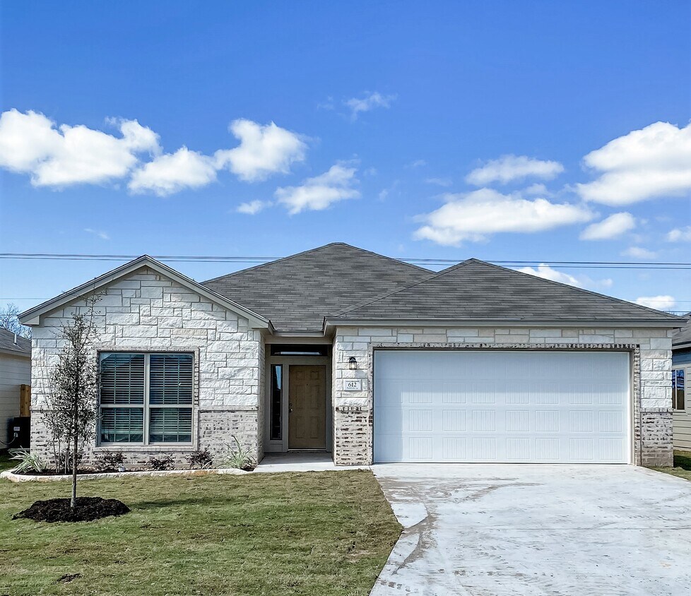 Foto principal - 612 Parkfield Ln