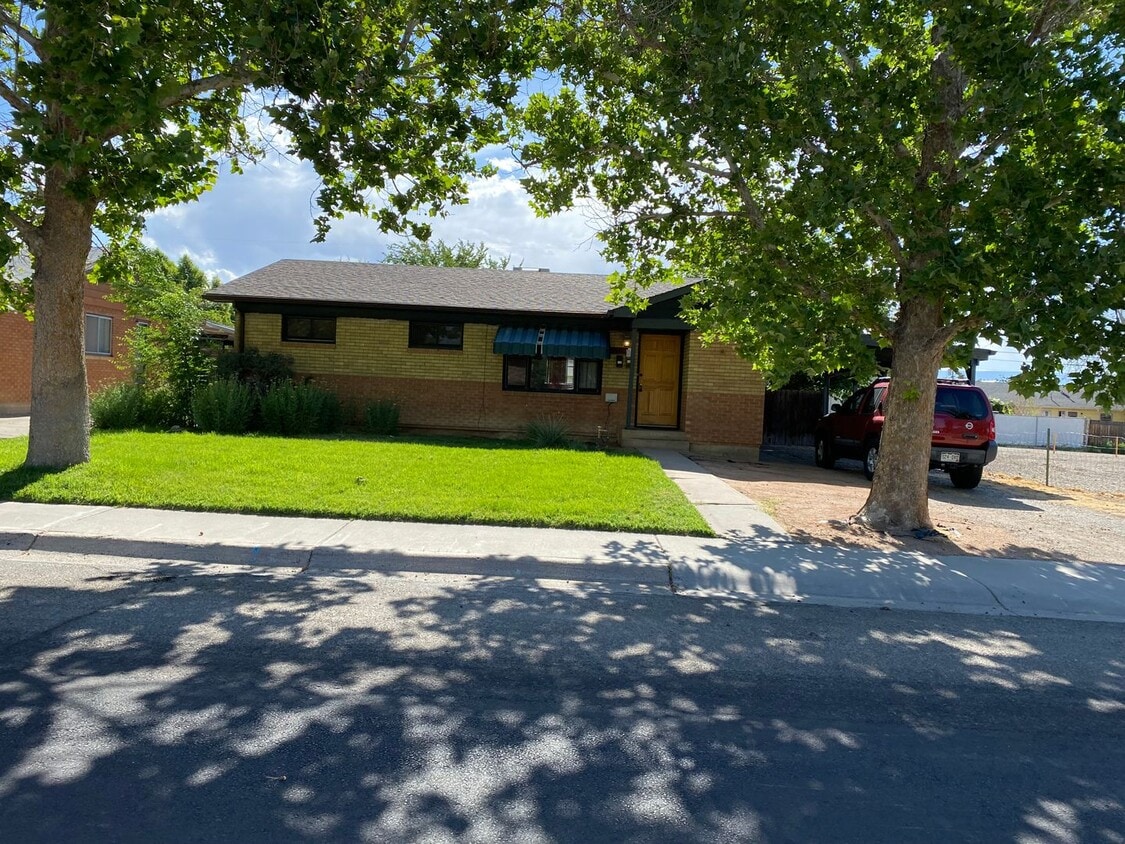 Primary Photo - 1600 N 17th St