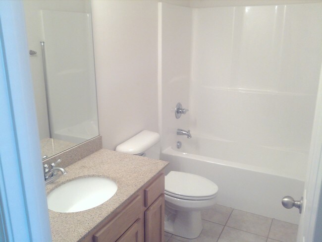 Foto del edificio - 636 Waveland Museum Ln