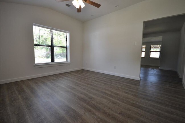 Building Photo - 3701 Ranch Rd 1869