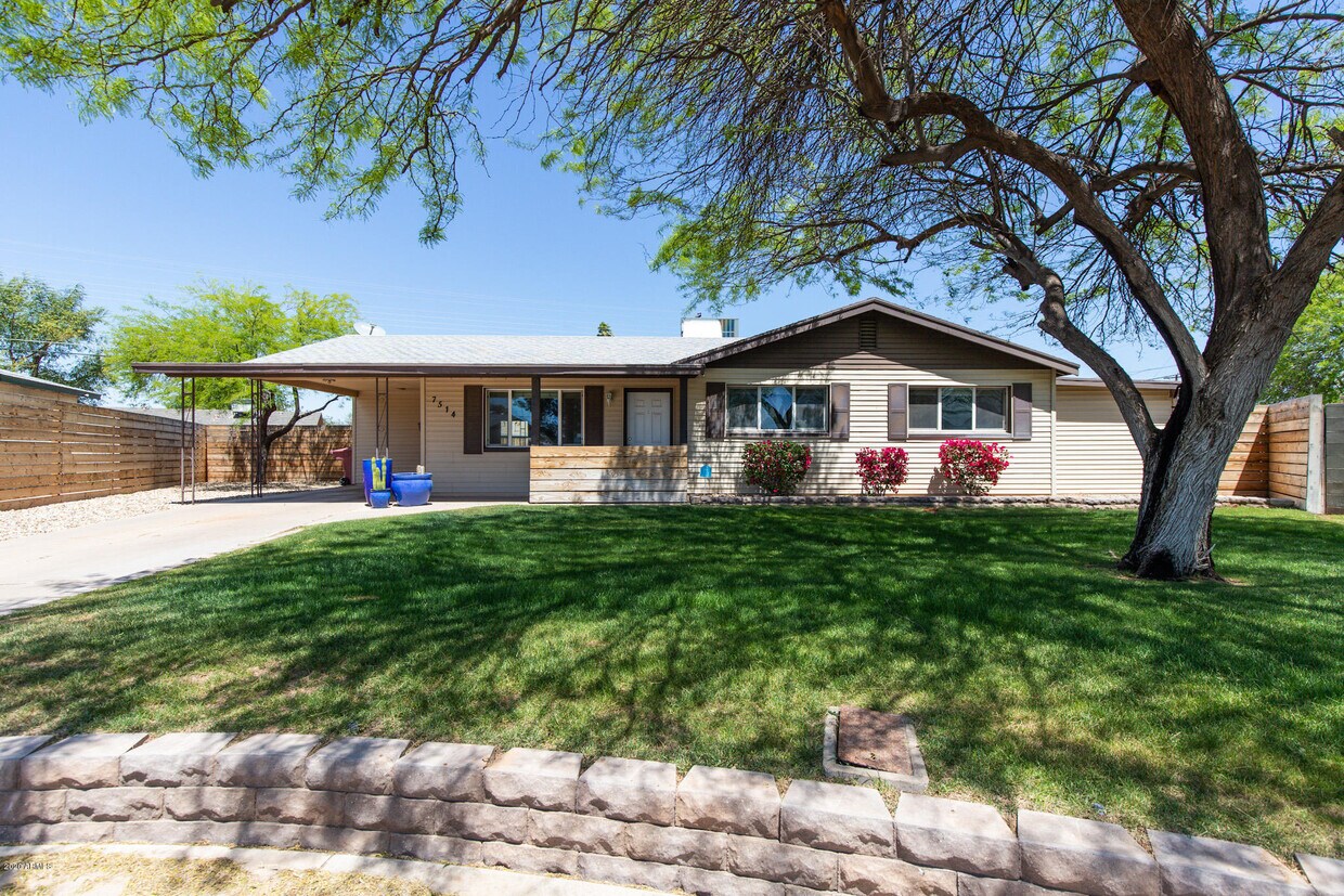 Foto principal - 7514 E Beatrice St
