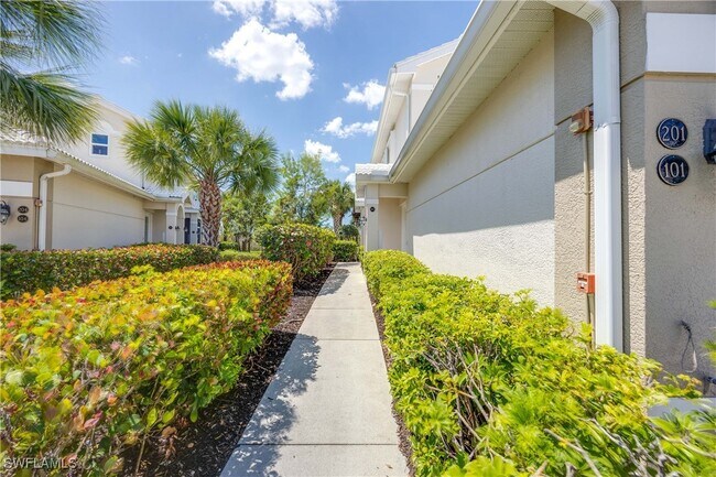 Foto del edificio - 4685 Hawks Nest Way