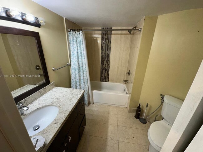 Foto del edificio - 10245 NW 9th St Cir