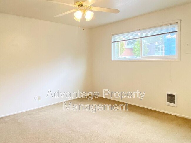 Foto del edificio - 339 Jackson St W