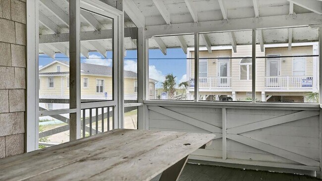 Foto del edificio - 719 Carolina Beach Ave N
