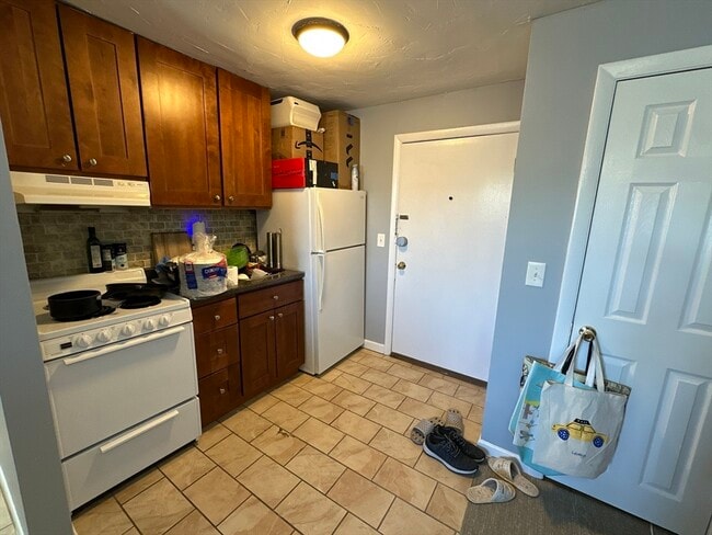 Building Photo - 720 Bennington St