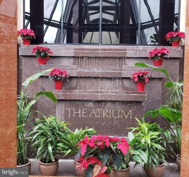 Foto del edificio - 1530 Key Blvd