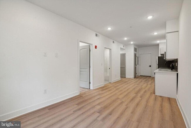 Foto del edificio - 2039 N Front St