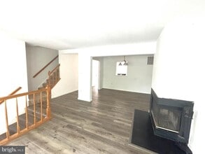 Building Photo - 6761 Jenny Leigh Ct