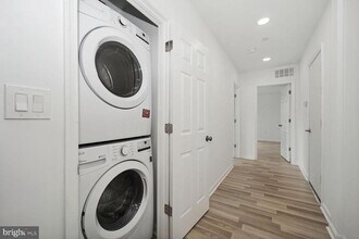 Building Photo - 1642 16th St SE Building Photo - 1642 16th St SE