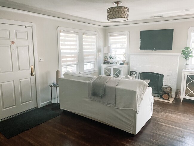 Foto del edificio - 2315 Dwight Way