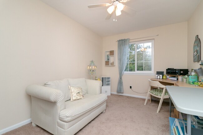Bedroom/Office - 3210 Chesterton Ct