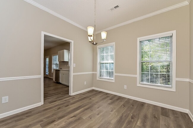 Building Photo - 1603 Blossom Dr