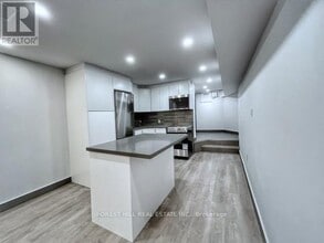 Building Photo - 1213 Dundas St W