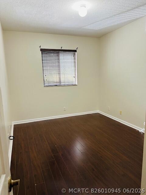 Foto del edificio - 4390 Berkshire Wharf Dr