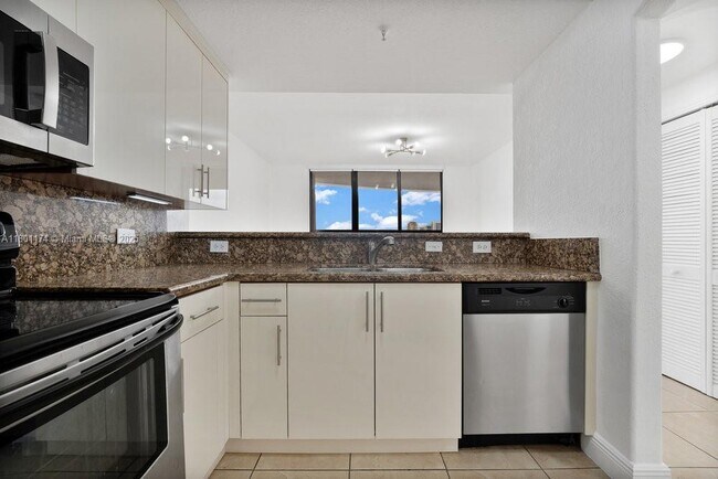 Foto del edificio - 2301 SW 27th Ave